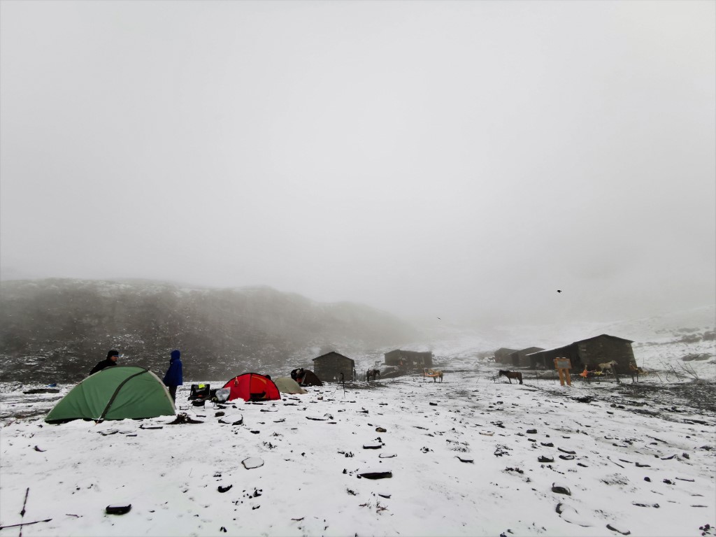 D4: 收拾行裝 | 四川四姑娘山 | 旅遊 露營 跑山 跑步 運動 水上活動 | Hidy Chan | hidychan.com