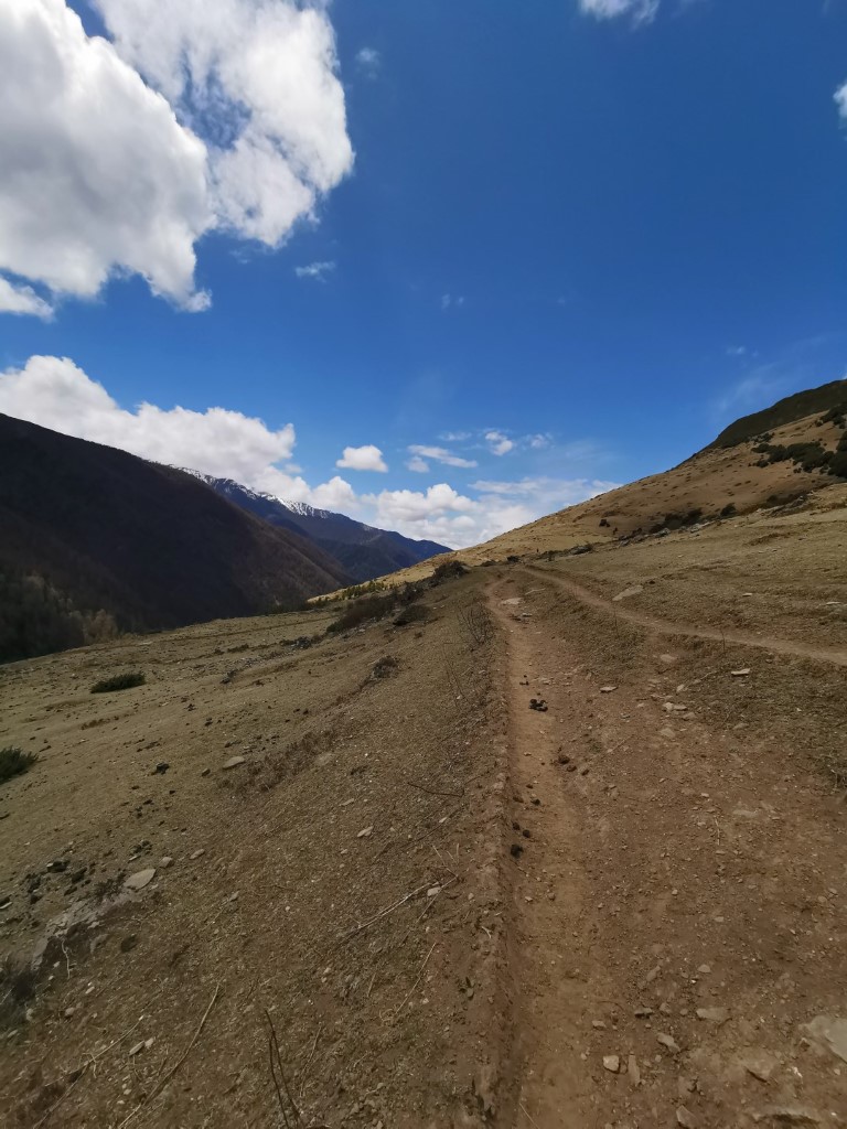 D4: 落山 | 四川四姑娘山 | 旅遊 露營 跑山 跑步 運動 水上活動 | Hidy Chan | hidychan.com