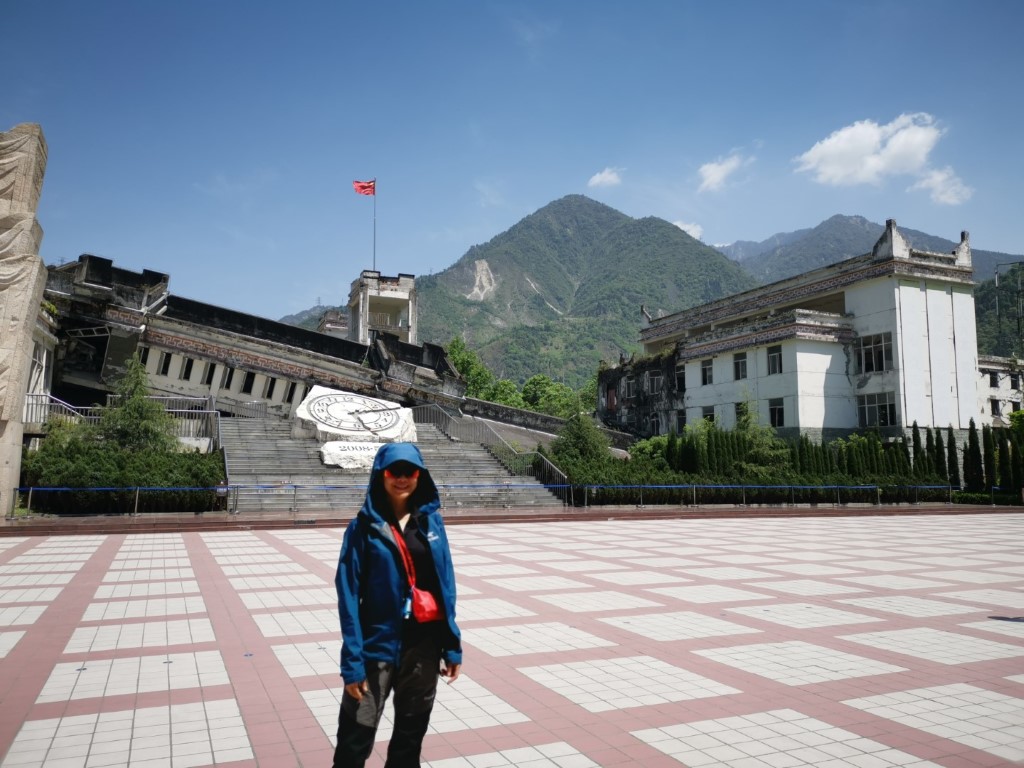 D5: 四川2008大地震遺址 | 四川四姑娘山 | 旅遊 露營 跑山 跑步 運動 水上活動 | Hidy Chan | hidychan.com