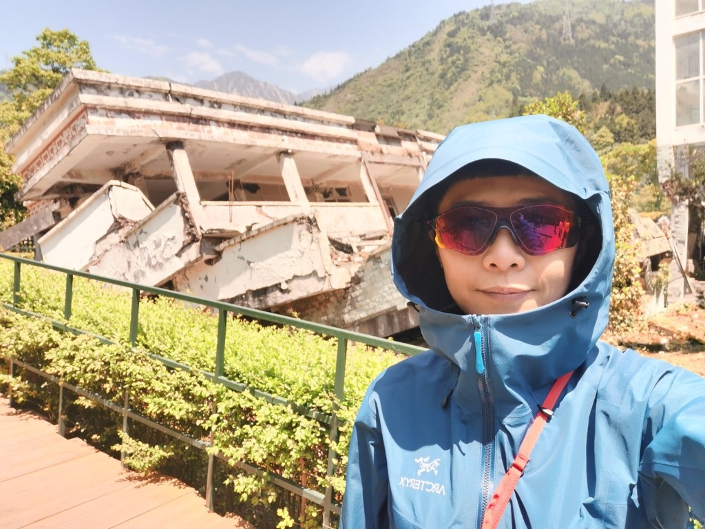 D5: 四川2008大地震遺址 | 四川四姑娘山 | 旅遊 露營 跑山 跑步 運動 水上活動 | Hidy Chan | hidychan.com