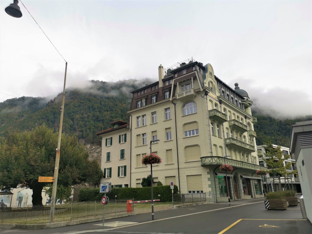 D3: Interlaken | 瑞士好好露 | 旅遊 露營 跑山 跑步 運動 水上活動 | Hidy Chan | hidychan.com