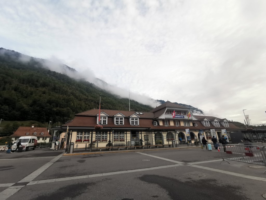 D3: Interlaken | 瑞士好好露 | 旅遊 露營 跑山 跑步 運動 水上活動 | Hidy Chan | hidychan.com