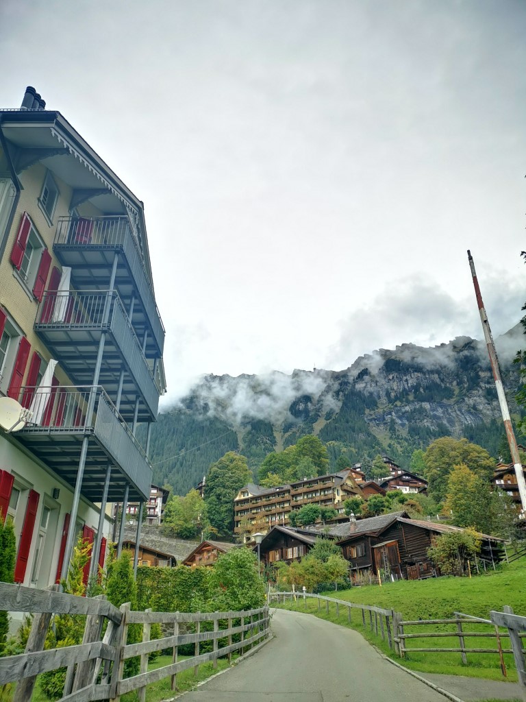 D3: Lauterbrunnen > Wengen > Kleine Scheidegg | 瑞士好好露 | 旅遊 露營 跑山 跑步 運動 水上活動 | Hidy Chan | hidychan.com