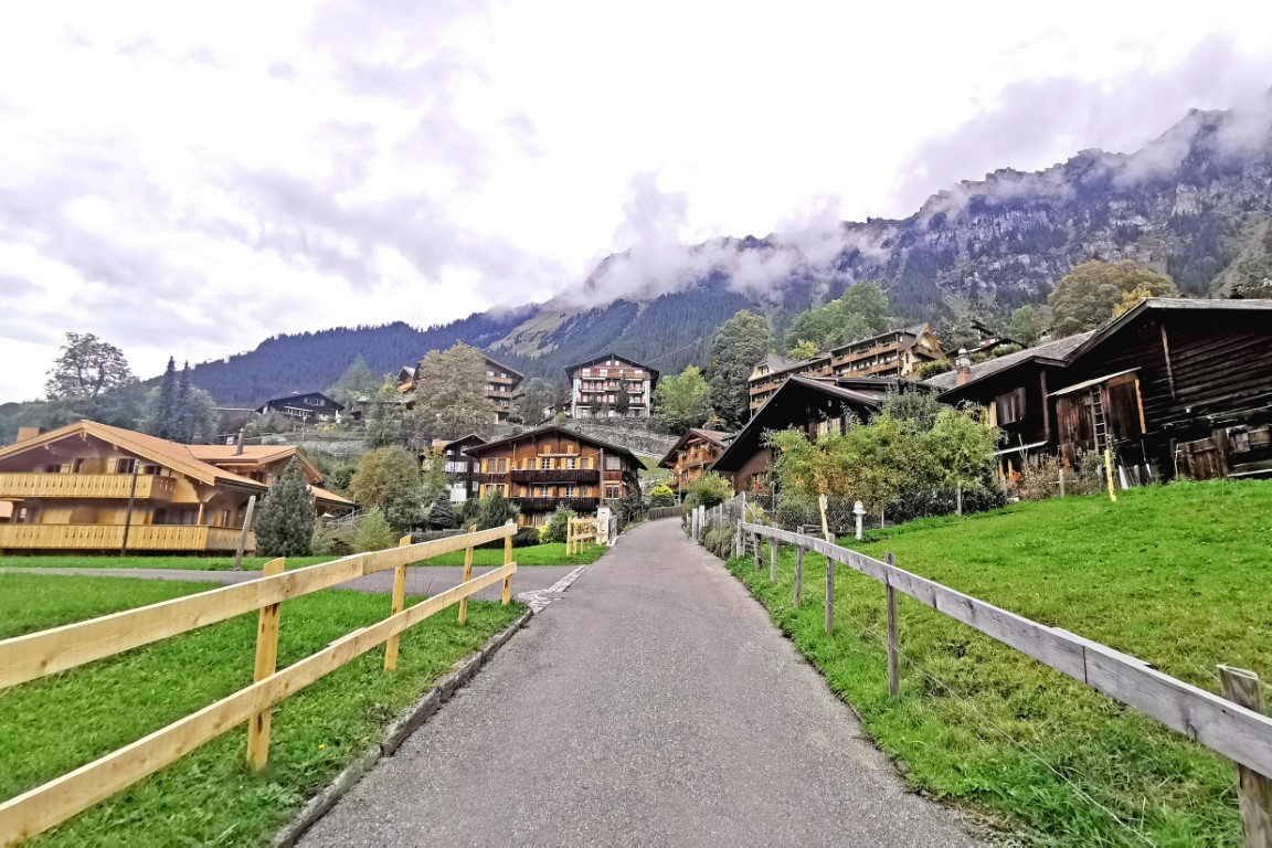 D3: Lauterbrunnen > Wengen > Kleine Scheidegg | 瑞士好好露 | 旅遊 露營 跑山 跑步 運動 水上活動 | Hidy Chan | hidychan.com