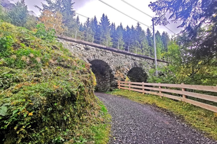 D3: Lauterbrunnen > Wengen > Kleine Scheidegg | 瑞士好好露 | 旅遊 露營 跑山 跑步 運動 水上活動 | Hidy Chan | hidychan.com