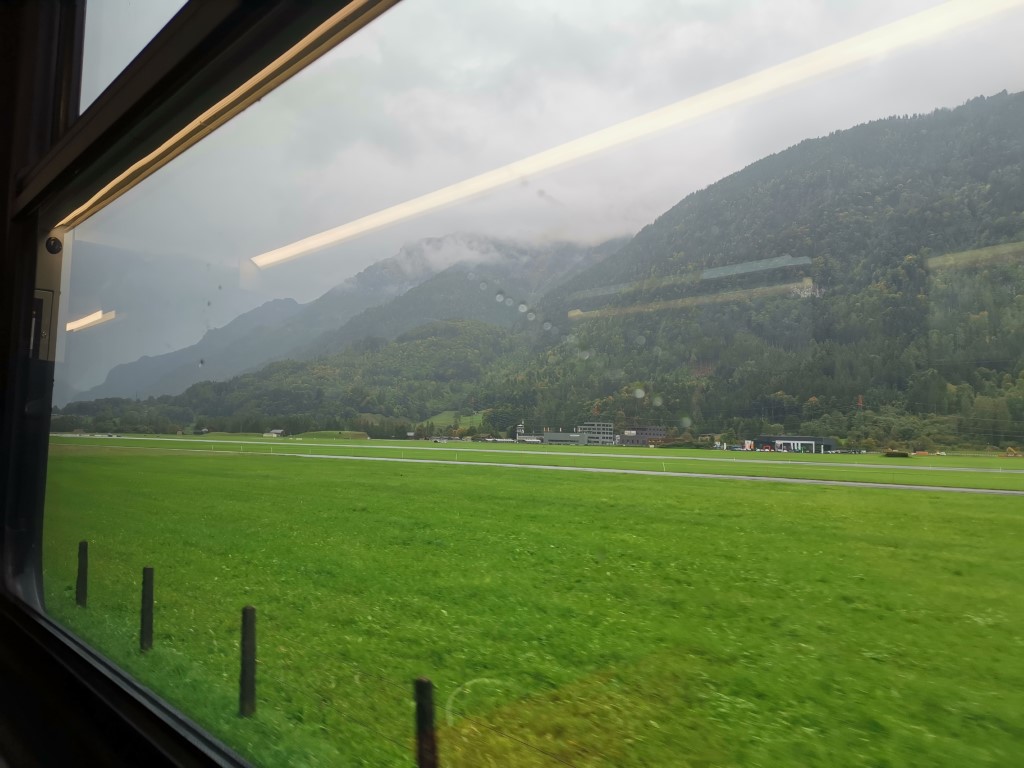 D6: Faulhorn > Schynige Platte > Interlaken | 瑞士好好露 | 旅遊 露營 跑山 跑步 運動 水上活動 | Hidy Chan | hidychan.com