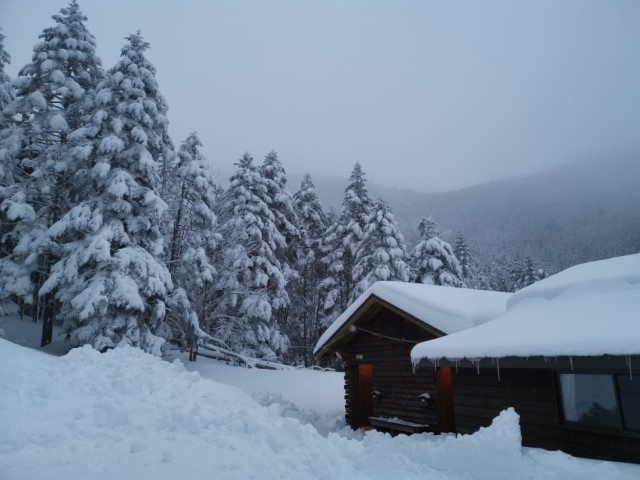 D4: 赤岳攻頂失敗 | 雪山•滑雪•露營•瘋狂玩盡日本 | 旅遊 露營 跑山 跑步 運動 水上活動 | Hidy Chan | hidychan.com