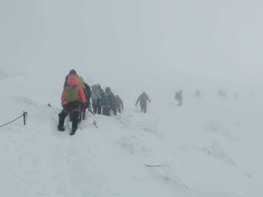 D4: 赤岳攻頂失敗 | 雪山•滑雪•露營•瘋狂玩盡日本 | 旅遊 露營 跑山 跑步 運動 水上活動 | Hidy Chan | hidychan.com