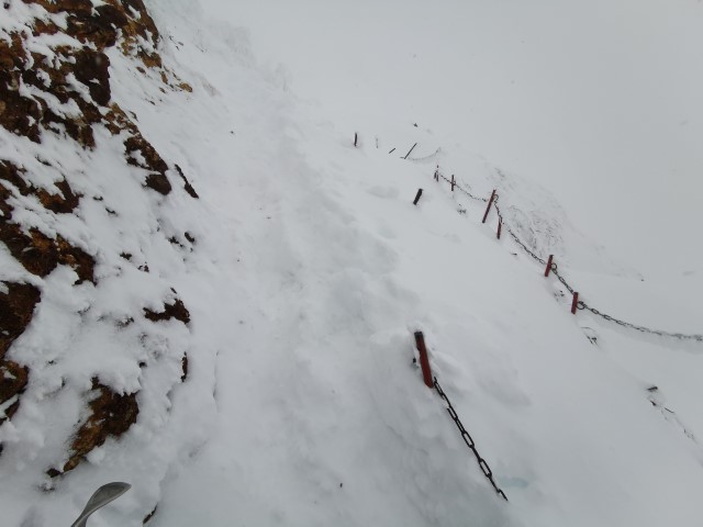 D4: 赤岳攻頂失敗 | 雪山•滑雪•露營•瘋狂玩盡日本 | 旅遊 露營 跑山 跑步 運動 水上活動 | Hidy Chan | hidychan.com