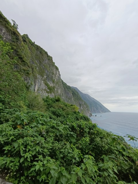 花蓮>秀林>南澳 | 一個女生台灣四極逆走機車環島遊 | 旅遊 露營 跑山 跑步 運動 水上活動 | Hidy Chan | hidychan.com