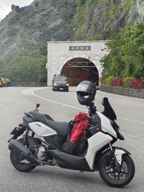 花蓮>秀林>南澳 | 一個女生台灣四極逆走機車環島遊 | 旅遊 露營 跑山 跑步 運動 水上活動 | Hidy Chan | hidychan.com