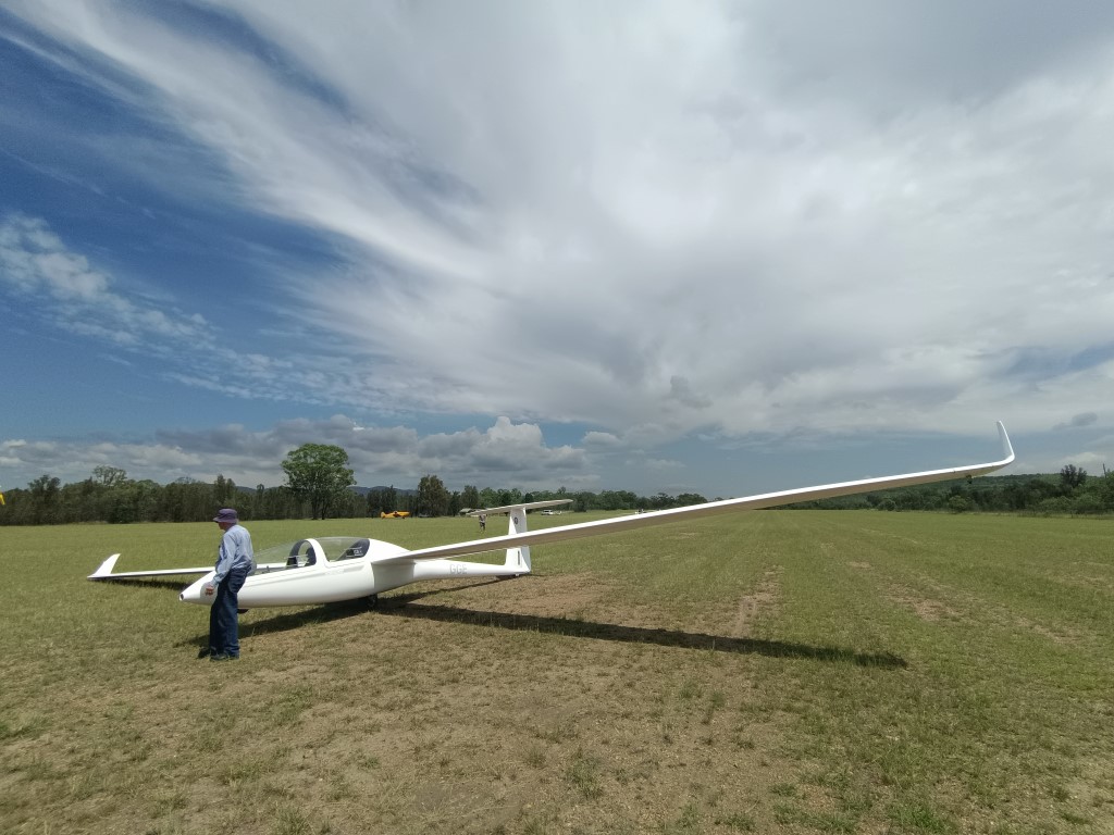 Hunter Valley Gliding Club | 首次南半球之澳洲電單車露營遊 | 旅遊 露營 跑山 跑步 運動 水上活動 | Hidy Chan | hidychan.com