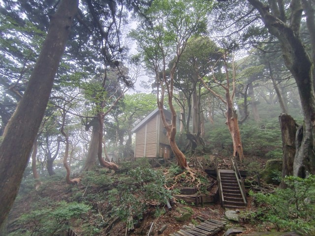 D2: 高塚小屋 > 平石岩屋 | 玩盡日本全九州 | 旅遊 露營 跑山 跑步 運動 水上活動 | Hidy Chan | hidychan.com