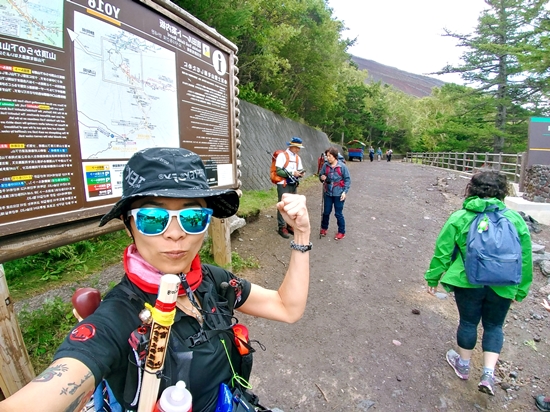 D2: 登上日本第一神山<<富士山>> | 自己一人出走挑戰日本神山之旅 | 旅遊 露營 跑山 跑步 運動 水上活動 | Hidy Chan | hidychan.com