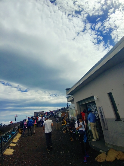 D2: 登上日本第一神山<<富士山>> | 自己一人出走挑戰日本神山之旅 | 旅遊 露營 跑山 跑步 運動 水上活動 | Hidy Chan | hidychan.com