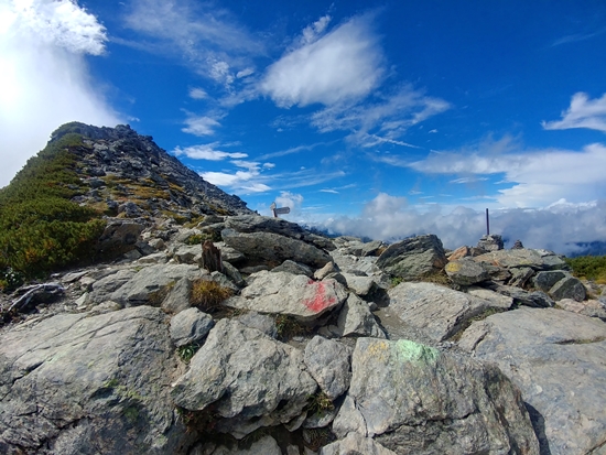 D5: 攻北岳山山頂 | 自己一人出走挑戰日本神山之旅 | 旅遊 露營 跑山 跑步 運動 水上活動 | Hidy Chan | hidychan.com