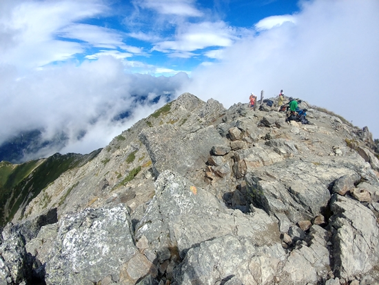 D5: 攻北岳山山頂 | 自己一人出走挑戰日本神山之旅 | 旅遊 露營 跑山 跑步 運動 水上活動 | Hidy Chan | hidychan.com