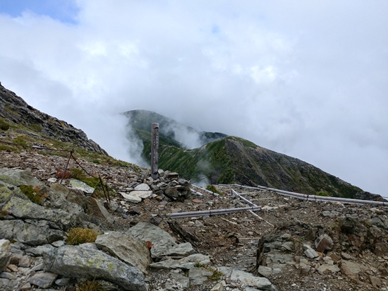 D5: 北岳山>北岳山莊 | 自己一人出走挑戰日本神山之旅 | 旅遊 露營 跑山 跑步 運動 水上活動 | Hidy Chan | hidychan.com