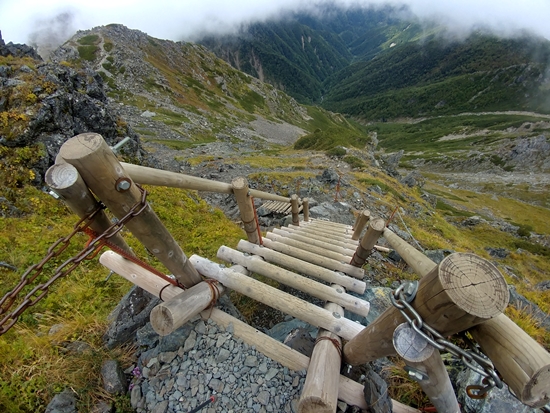 D5: 北岳山>北岳山莊 | 自己一人出走挑戰日本神山之旅 | 旅遊 露營 跑山 跑步 運動 水上活動 | Hidy Chan | hidychan.com