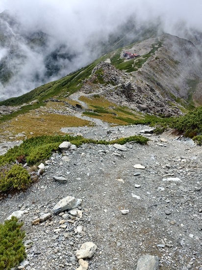 D5: 北岳山>北岳山莊 | 自己一人出走挑戰日本神山之旅 | 旅遊 露營 跑山 跑步 運動 水上活動 | Hidy Chan | hidychan.com