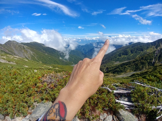 D5: 北岳山莊>間ノ岳 | 自己一人出走挑戰日本神山之旅 | 旅遊 露營 跑山 跑步 運動 水上活動 | Hidy Chan | hidychan.com