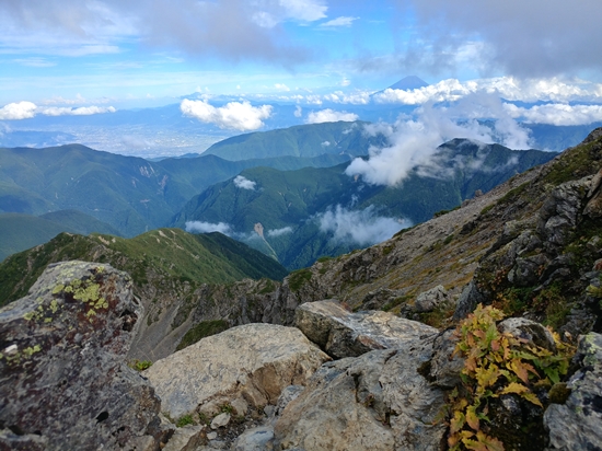 D5: 北岳山莊>間ノ岳 | 自己一人出走挑戰日本神山之旅 | 旅遊 露營 跑山 跑步 運動 水上活動 | Hidy Chan | hidychan.com