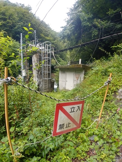 D7: 大門沢小屋>奈良田第一発電所 | 自己一人出走挑戰日本神山之旅 | 旅遊 露營 跑山 跑步 運動 水上活動 | Hidy Chan | hidychan.com