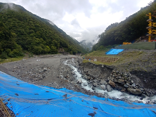 D7: 奈良田第一発電所>奈良田 | 自己一人出走挑戰日本神山之旅 | 旅遊 露營 跑山 跑步 運動 水上活動 | Hidy Chan | hidychan.com