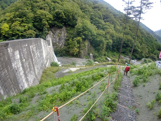 D7: 奈良田第一発電所>奈良田 | 自己一人出走挑戰日本神山之旅 | 旅遊 露營 跑山 跑步 運動 水上活動 | Hidy Chan | hidychan.com