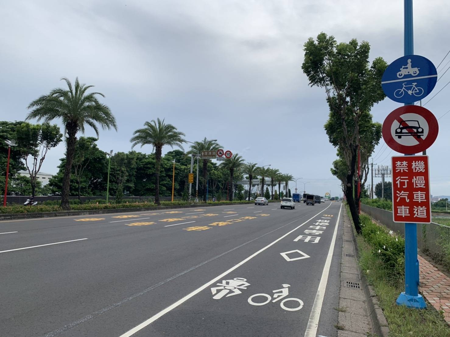 關於台灣機車 | 一個女生台灣四極逆走機車環島遊 | 旅遊 露營 跑山 跑步 運動 水上活動 | Hidy Chan | hidychan.com